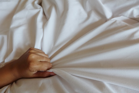 Sí, tener un orgasmo te ayuda a dormir mejor, y este es el motivo