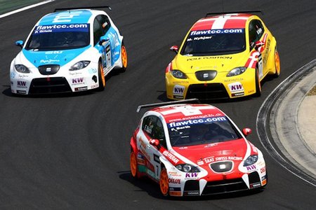 SUNRED (Gabriele Tarquini y Tiago Monteiro) y Volvo con motores 1.6 Turbo en Brno
