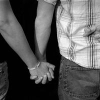 ¿Por qué no adoptar embriones que están destinados a desecharse?