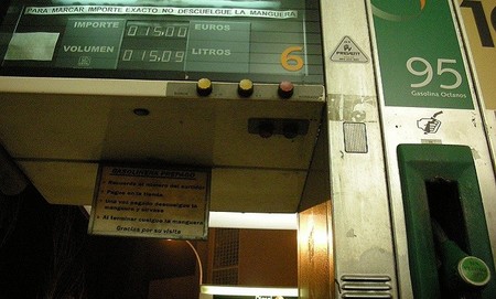 Las gasolineras, uno de los pocos negocios que se pueden permitir incrementar sus márgenes