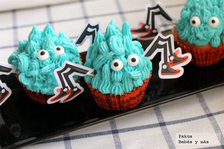 Recetas de Halloween. Cupcakes de arañas peludas