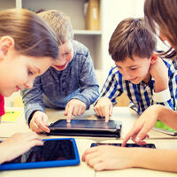 La importancia de la educación tecnológica en niños y adolescentes: cómo repercute en su aprendizaje y les beneficia en el futuro