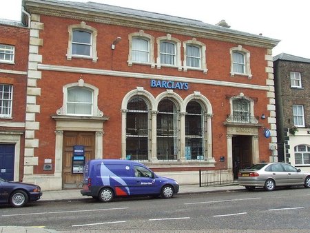 Barclays es el primer acusado de manipular la tasa Libor y pagará 453 millones de dólares