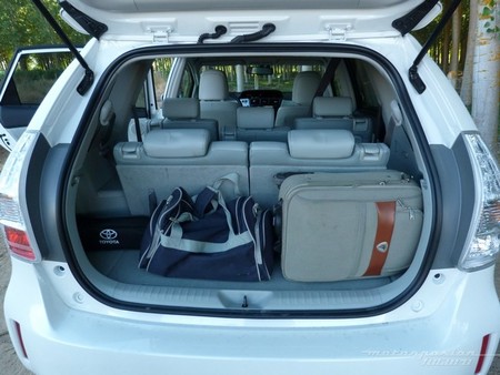 Toyota Prius+ monovolumen maletero