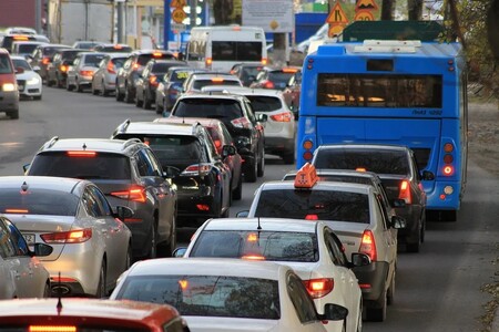 Volvo, Uber, Iberdrola y otras 25 compañías piden a la UE prohibir la venta de coches de gasolina para 2035 (híbridos también)