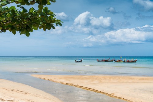 Pena de muerte por hacerte un selfie en la playa tailandesa de Mai Khao en la isla de Phuket