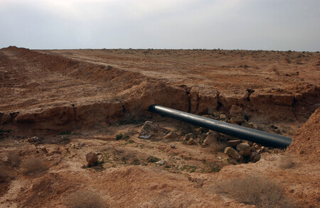 A Section Of An Oil Pipeline That Runs Through Iran And Iraq Is Exposed During 773f08 1024
