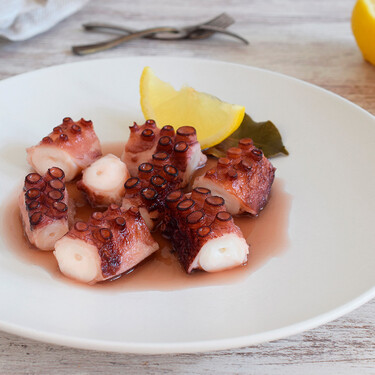 Pulpo al horno a la murciana: receta típica del tapeo de barra de bar, muy fácil de hacer en casa