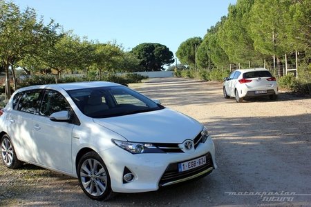 Toyota Auris Hybrid 2013