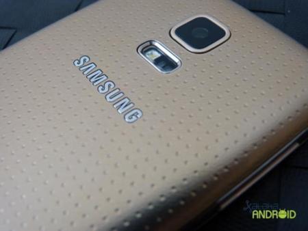 Samsung podría haber empezado a fabricar ya su Galaxy S6, con un TouchWiz más ligero