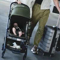 Las sillas de paseo más cómodas, ligeras y plegables ideales para viajar con niños