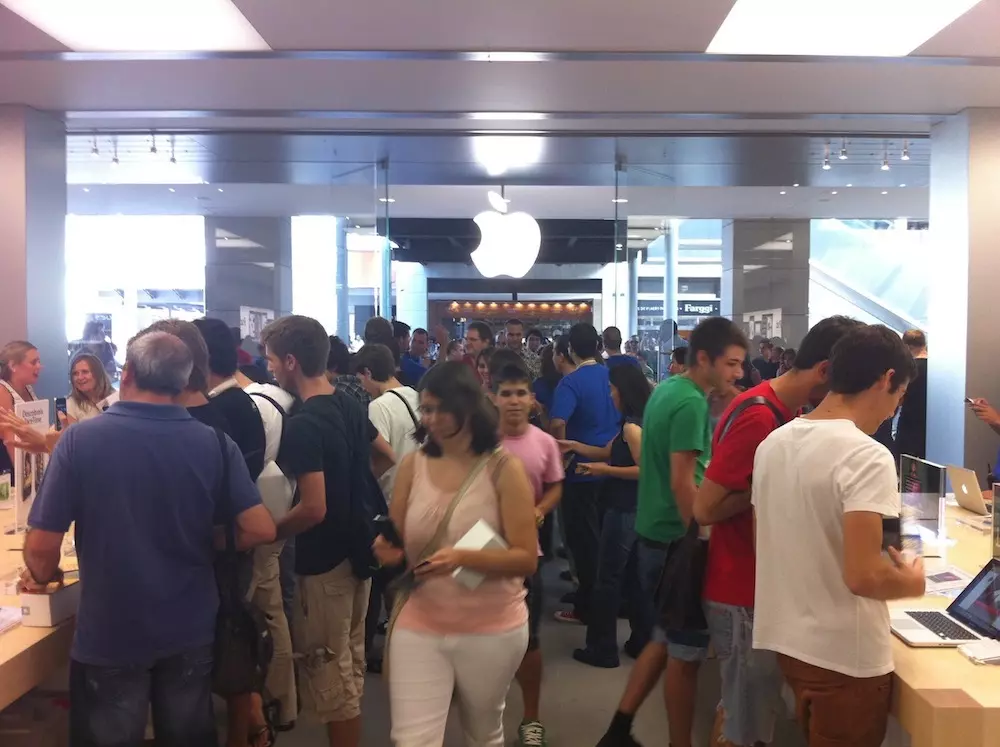 Foto de Inauguración Apple Store La Maquinista (61/93)