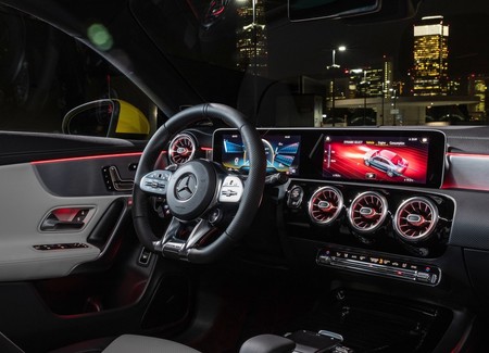 Mercedes Amg Cla 35 4matic 9