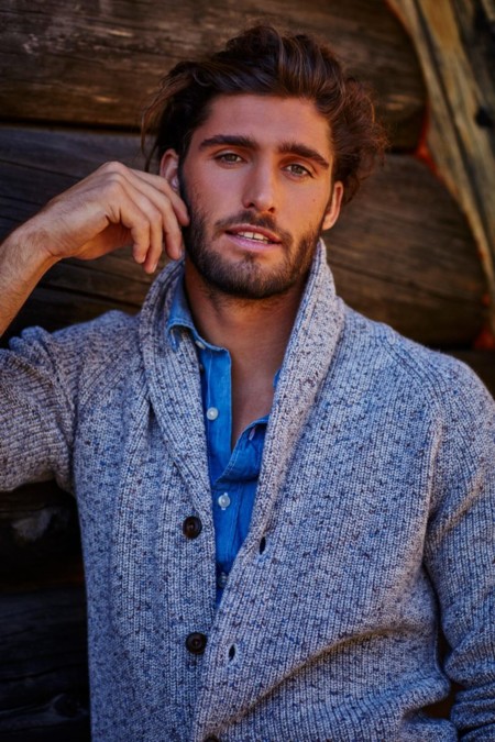 Así de políticamente correcto es el lookbook de Abercrombie & Fitch para el mes de mayo
