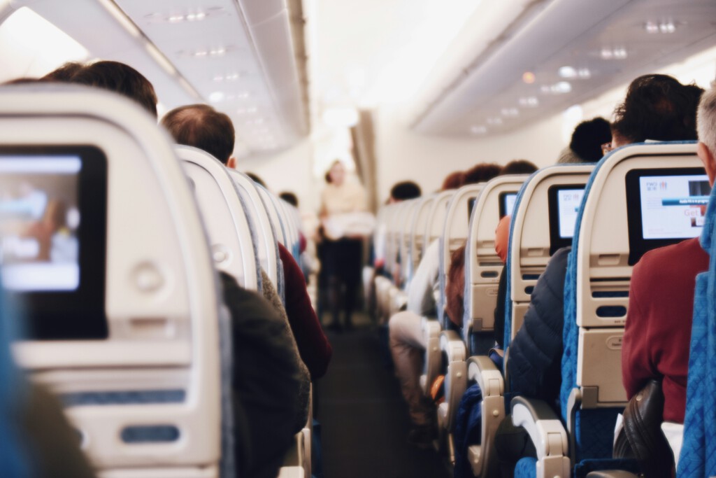 No son imaginaciones tuyas, el asiento de los aviones es cada vez más incómodo. Empezó a encoger en 1978 y desde entonces no ha parado