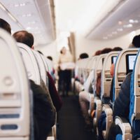 No son imaginaciones tuyas, el asiento de los aviones es cada vez más incómodo. Empezó a encoger en 1978 y desde entonces no ha parado