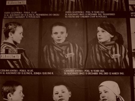 La Fiscalía "antiodio" se querella contra un joven por apología nazi en Facebook