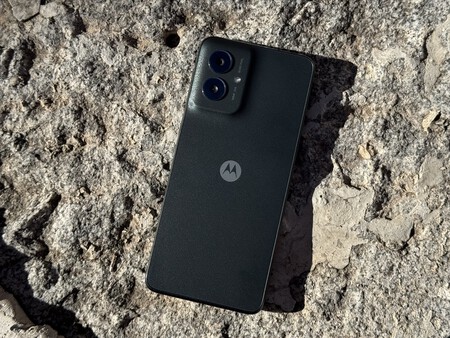 Foto de la parte trasera del Motorola Moto G55 5G