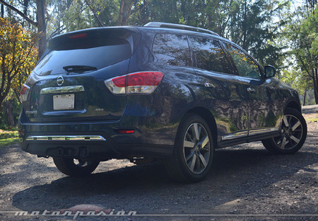 Nissan Pathfinder 6