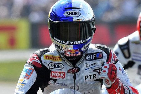 Superbikes Italia 2010: Laverty vuelve a ganar y aprieta la clasificación en Supersport