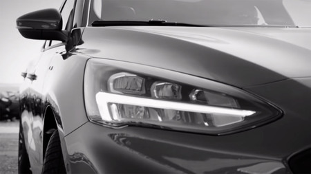El Ford Focus 2019 nos muestra alguna de sus armas en este primer vídeo teaser