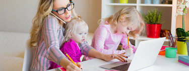 Las madres con niños pequeños que teletrabajan son quienes sufren más estrés durante el confinamiento, confirma un estudio español