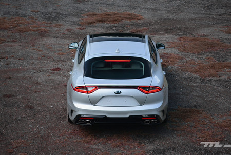 Kia Stinger 2018 4
