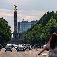 Confirmado: Europa se rinde a los coches de gasolina para salvar a las marcas. No tendrán que cumplir con los objetivos de emisiones hasta 2027