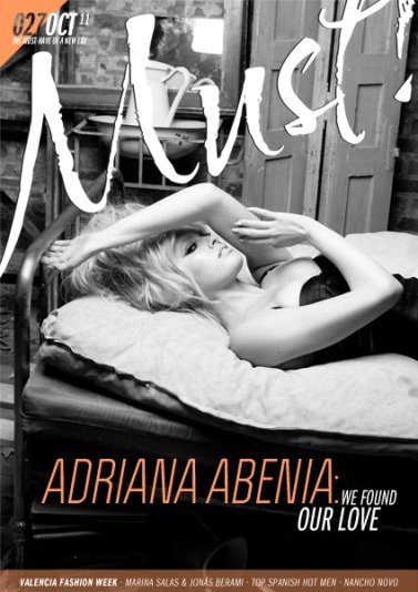 Adriana Abenia, de profesión calienta-portadas masculinas
