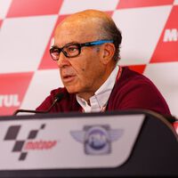 Carmelo Ezpeleta defiende MotoGP: ni es la Ducati Cup ni el mundial de motos se parece a la Fórmula 1