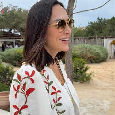 Las pijas del barrio Salamanca adoran llevar estos zapatos planos con vestidos midi y están rebajados en Ralph Lauren