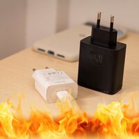 Mi cargador del móvil se calienta mucho: cómo anticipar cuándo no es normal y saber que algo no va bien