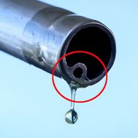 Sem chips, sensores ou software: há 80 anos, alguém fez um furo nas mangueiras que economizou milhões de litros de gasolina 