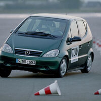 En 1997 Mercedes se encontró con uno de los peores fracasos de su historia: un alce al que años después rindieron homenaje por mejorar sus coches 