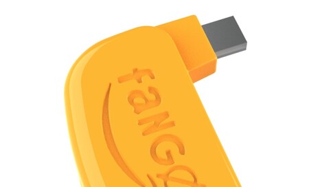 Así es FANGØ, un cargador para móviles que vuelve locos a los algoritmos de recolección de datos y ofrece más privacidad