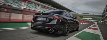 Probamos los Alfa Romeo Giulia y Stelvio Quadrifoglio Super Sport de 520 CV en el Circuito del Jarama: un exquisito homenaje a la historia de la competición