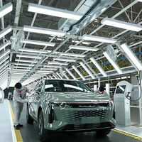 China está buscando un aliado para presionar a Europa. Quiere que España sea su caballo de Troya 