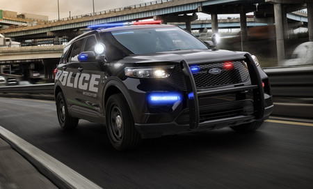 Este SUV híbrido de gasolina es el nuevo coche de policía de Ford, o Ford Police Interceptor Utility