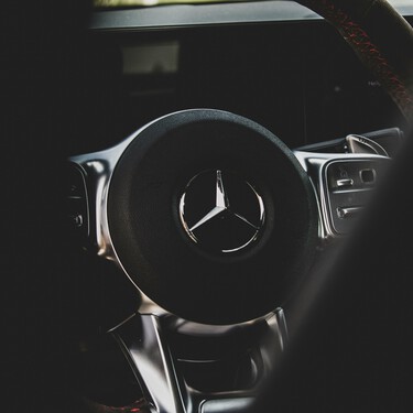 Ya no es por lujo, sino por precaución. Mercedes-Benz le da un giro a sus coches al apostar por cinturones de seguridad con calefacción