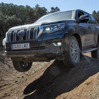 Llegan a España los Hilux y Land Cruiser compatibles con HVO100. ¿Qué nos aportan a los conductores?