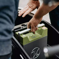 Tu moto eléctrica lista en un minuto: de esta manera triunfan los sistemas de batería intercambiables en Asia