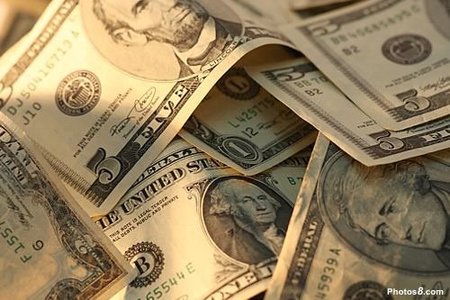 La semana que el dólar demostró que no es "un refugio seguro"