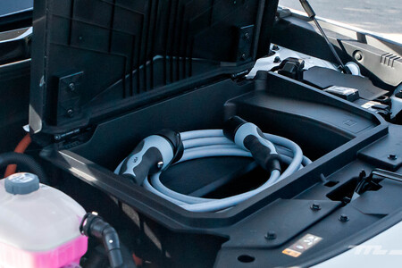 Kia E Niro cable frunk