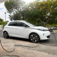 ¿Cuál se amortiza antes, coche eléctrico o híbrido? Se tardarían más de 100.000 km en amortizar un híbrido, según la OCU