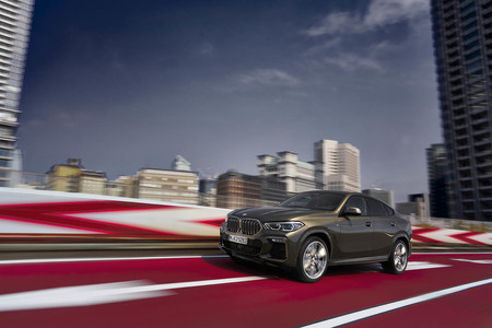 El nuevo BMW X6 estrena una parrilla luminosa, demostrando que en este SUV prima el estilo sobre la función