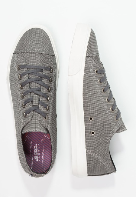 Zapatillas Burton Menswear London rebajadas un 50% ahora por sólo 14,95 euros y gastos de envío gratis