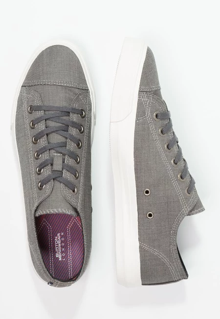 Zapatillas Burton Menswear London rebajadas un 50% ahora por sólo 14,95 euros y gastos de envío gratis 