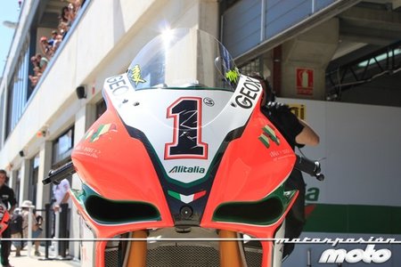 Superbikes España 2011: Max Biaggi consigue la primera victoria de la temporada
