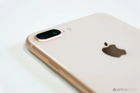 今四半期はiPhone Xに続き、iPhone 8 PlusとiPhone 8が登場します。