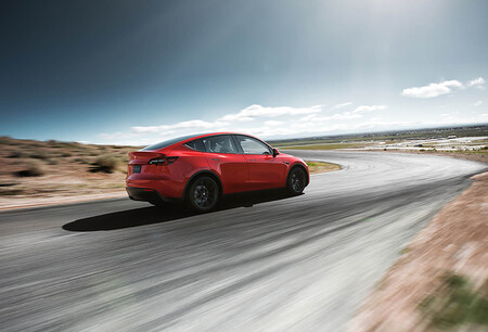 Inaudito en la industria: Tesla ya puede fabricar la estructura completa del Tesla Model Y con tan solo tres componentes